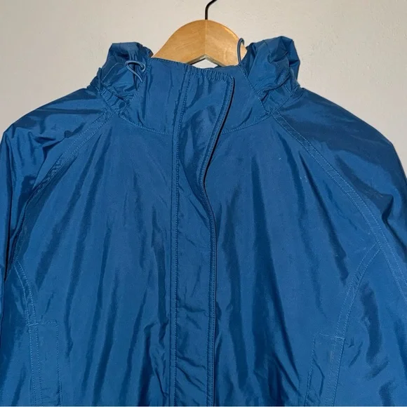 Vintage L.L. Bean Women's Winter Parka in Dark Blue Size Large - Picture 2 of 10